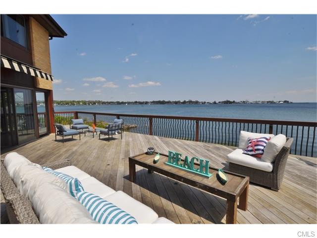 76 Shorefront Park