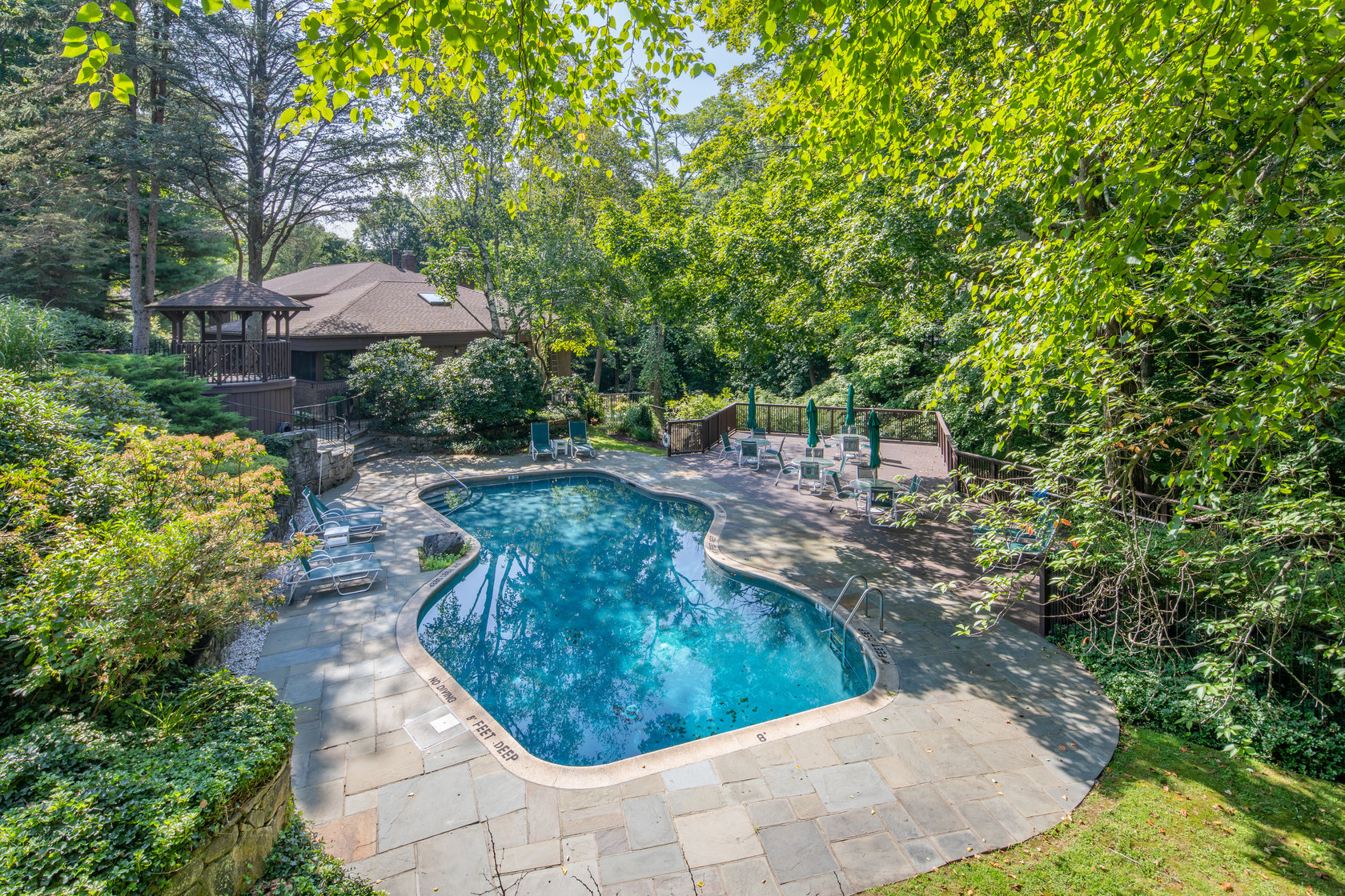 19 Canaan Close with Pool 